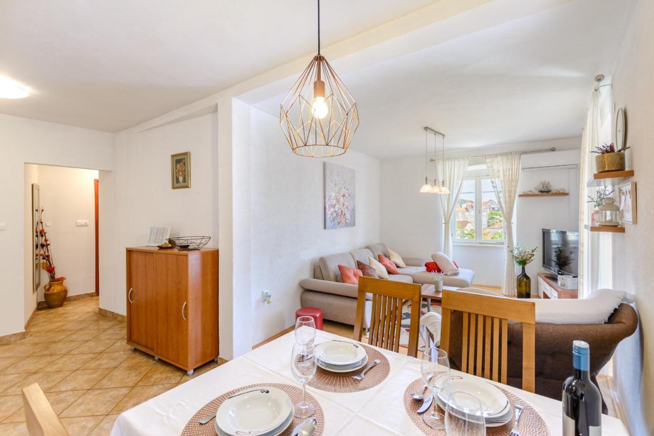Apartman Mare Милна Екстериор снимка