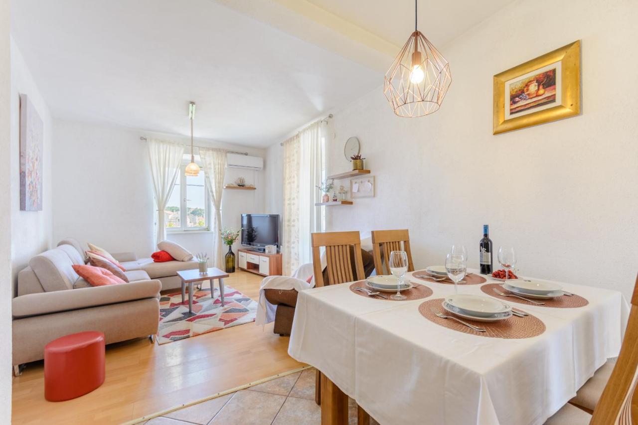Apartman Mare Милна Екстериор снимка