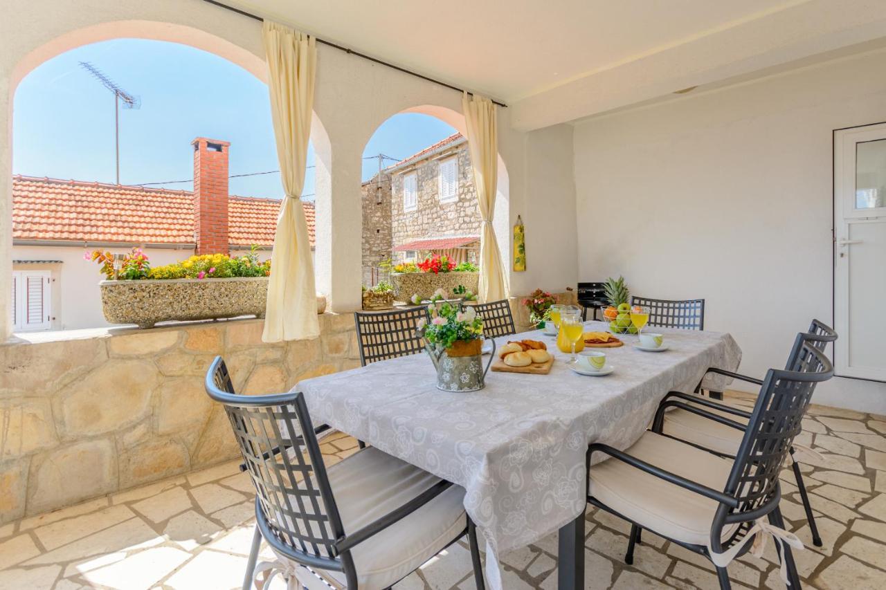 Apartman Mare Милна Екстериор снимка