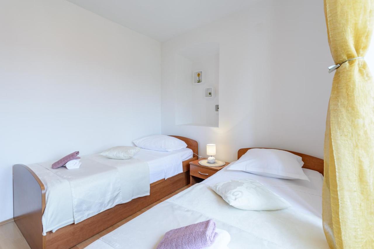 Apartman Mare Милна Екстериор снимка