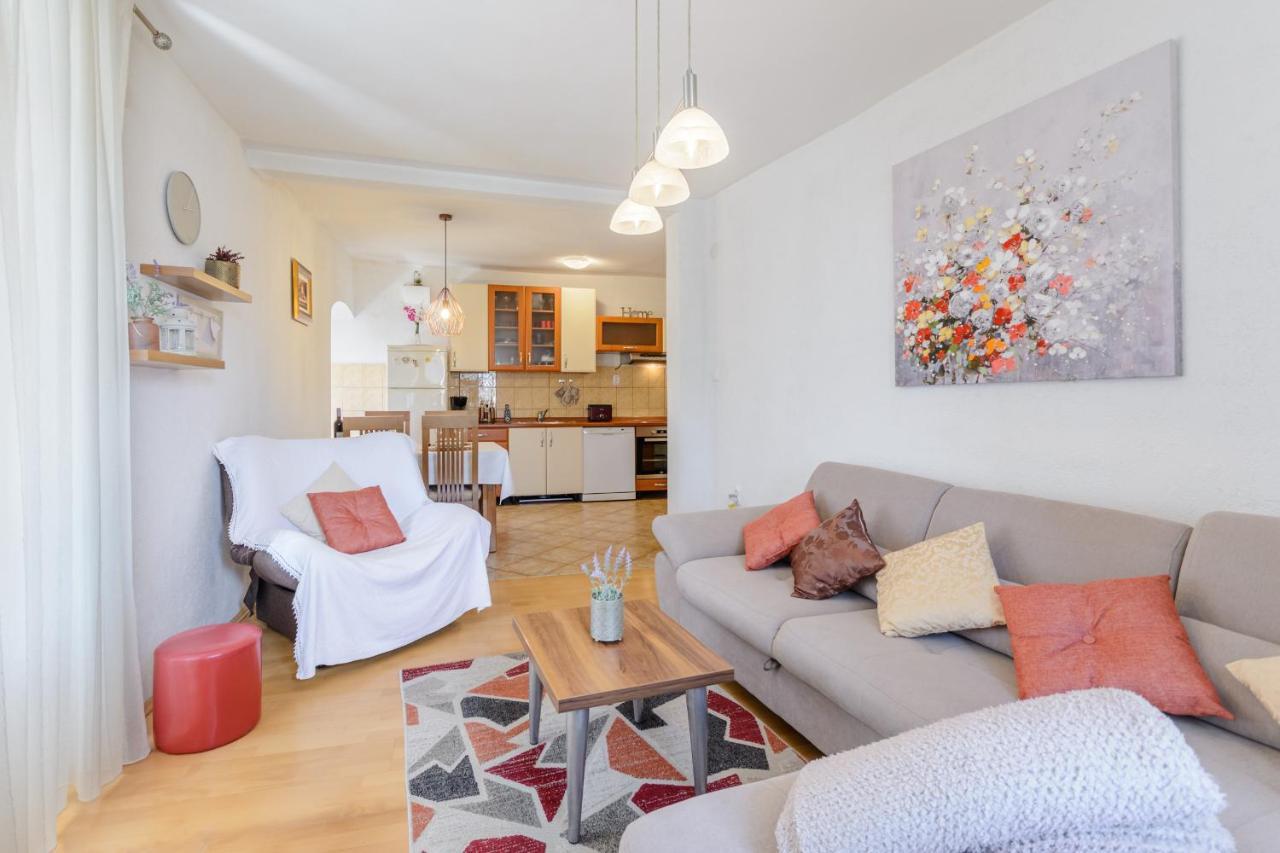 Apartman Mare Милна Екстериор снимка
